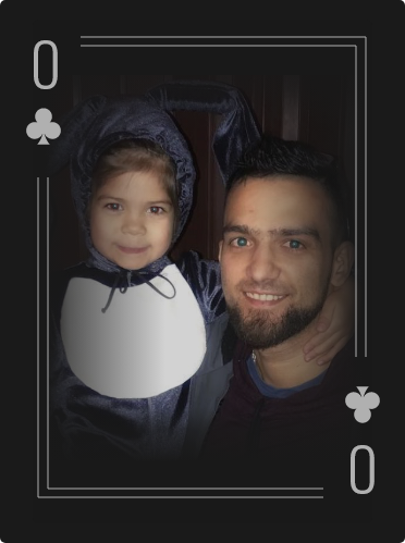 Oskars, Latvian mindset coach for $100 Spins, blending psychology and poker strategy